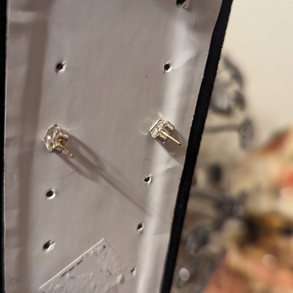 Rhinestone bling heart dangle earrings - Picture 4 of 4